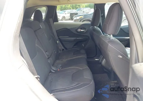 2015 Jeep Cherokee Latitude z USA, uszkodzony, nr VIN 1C4PJMCS1FW764879